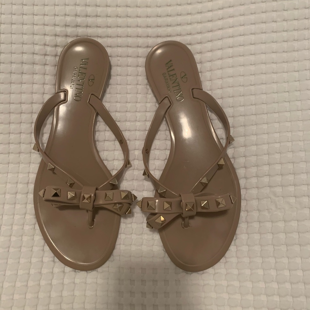 Valentino rockstud flip flops 38